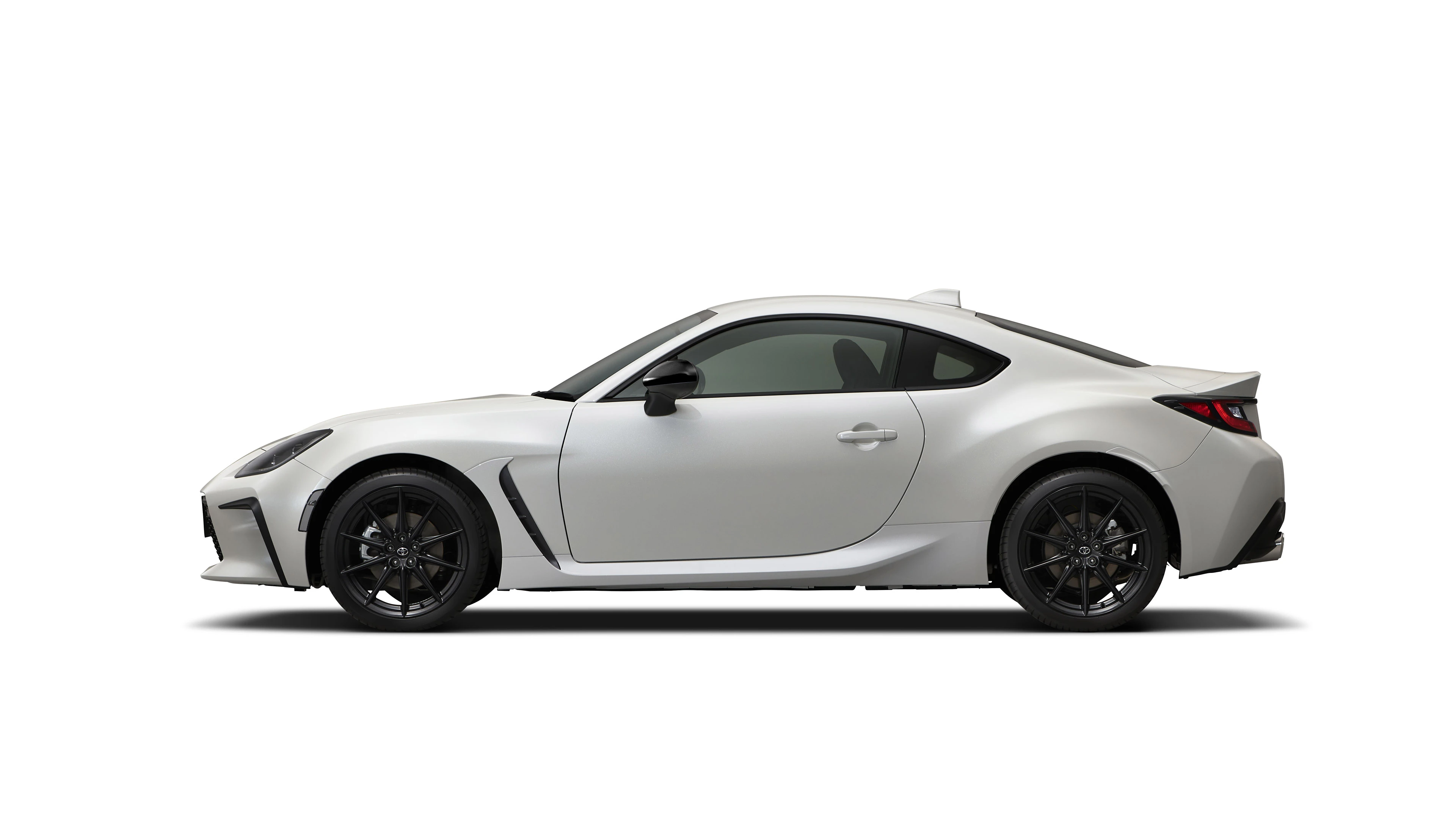 2022-Toyota-GR-86-007-2160.webp