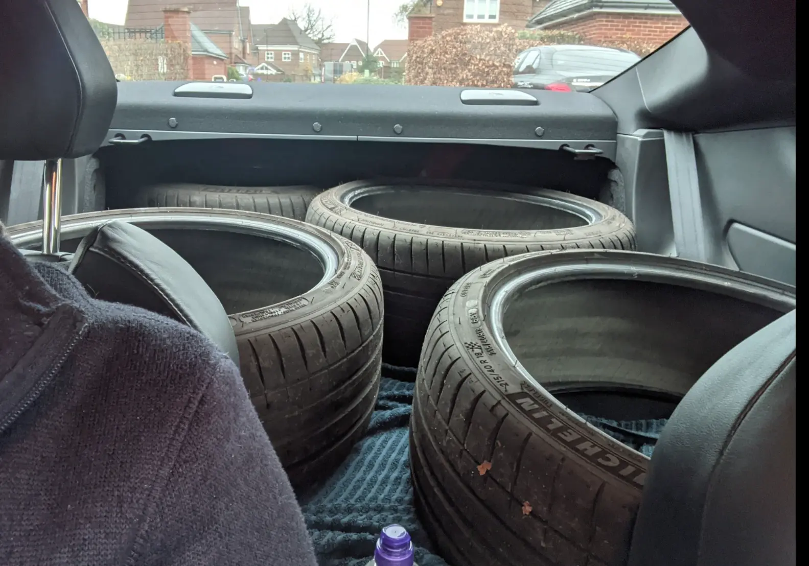 Four Tyres.png