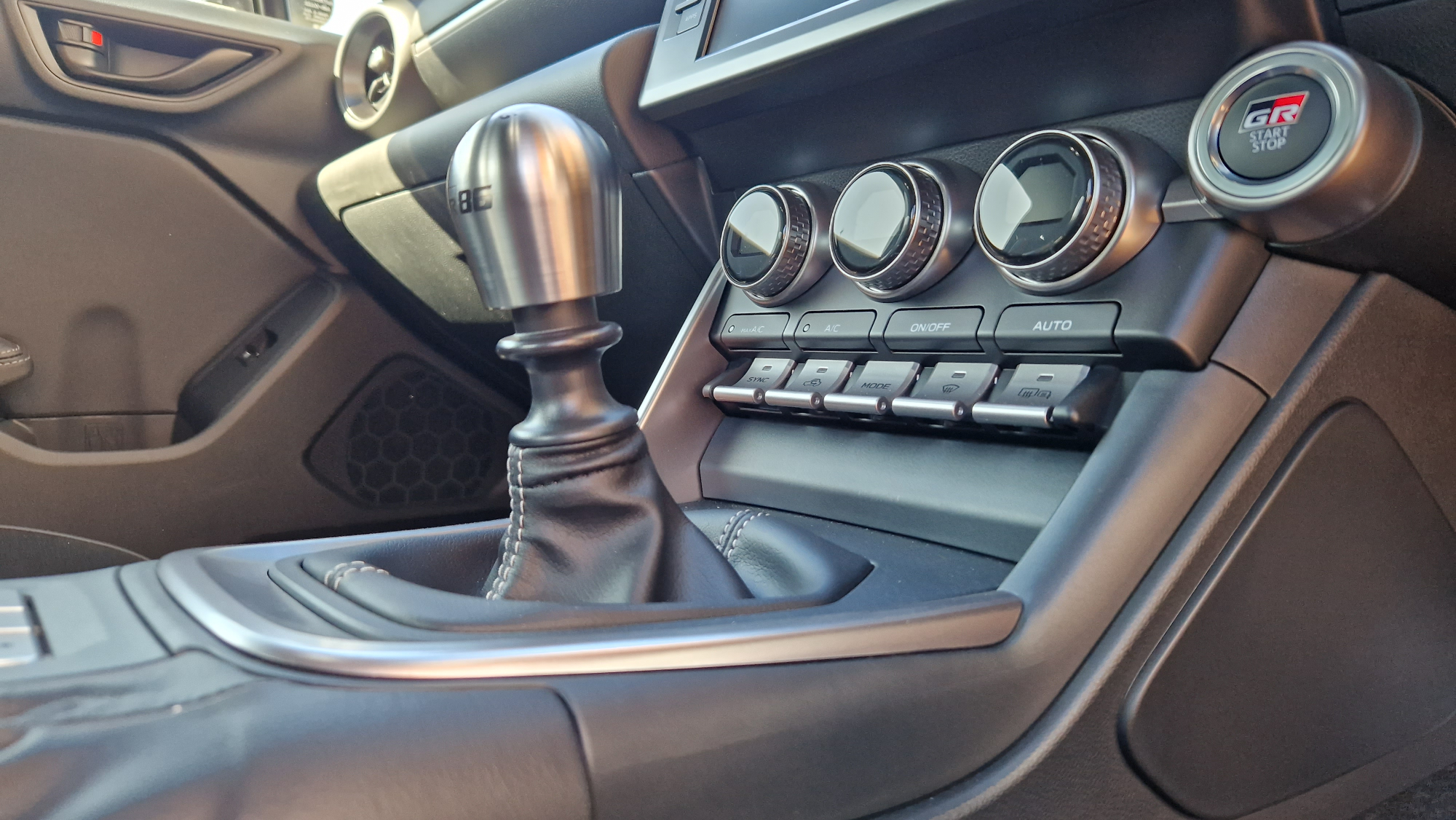 gear_knob_2.webp