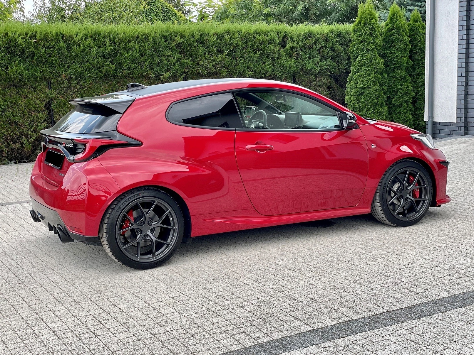 Yaris.JPG